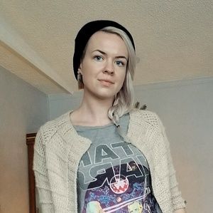 Meet your Posher, Cortney